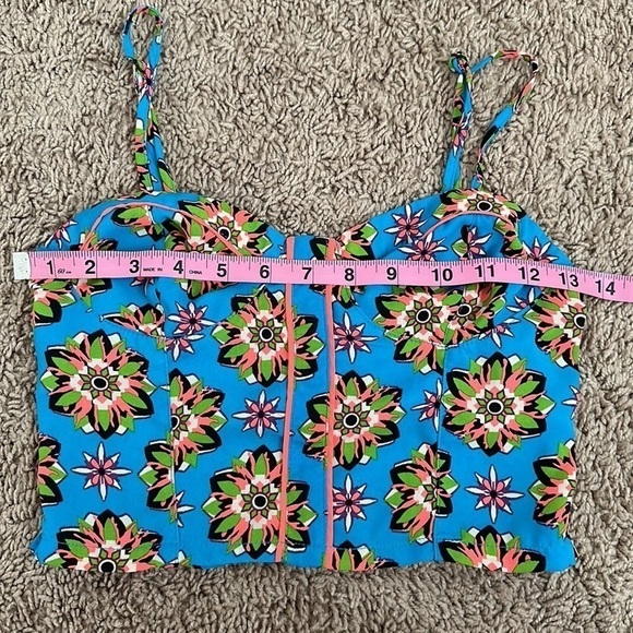 Flying Tomato Neon Geometric Crop Top - Picture 6 of 8